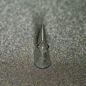 ✨Moonlit Opal Sparkle Ring – Vintage-Vibes Magic!✨